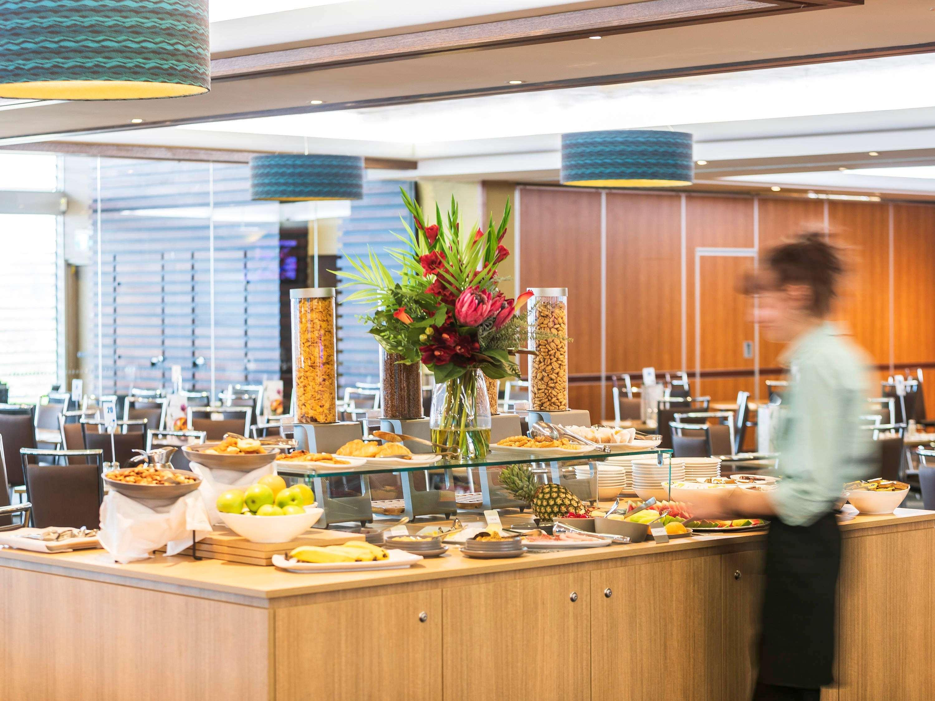 Mercure Canberra Belconnen Buitenkant foto